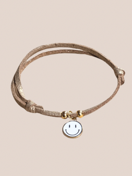 suede nude/beige armbandje met smiley