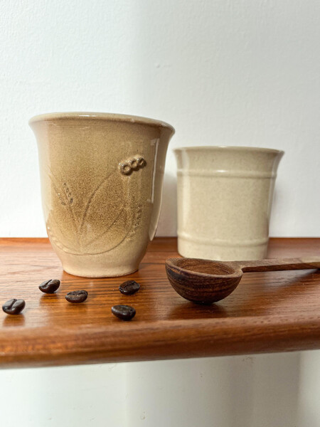 koffiemokken beige, creme  2 stuks